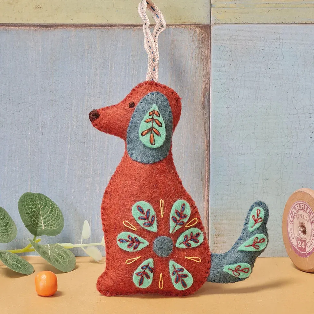 CORINNE LAPIERRE • Felt Embroidered Folk Dog Stitch Kit