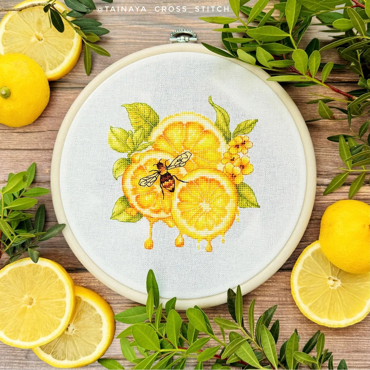 Cross Stitch Kit with Hoop Included Luca-S - The Lemon Juice, BC234
