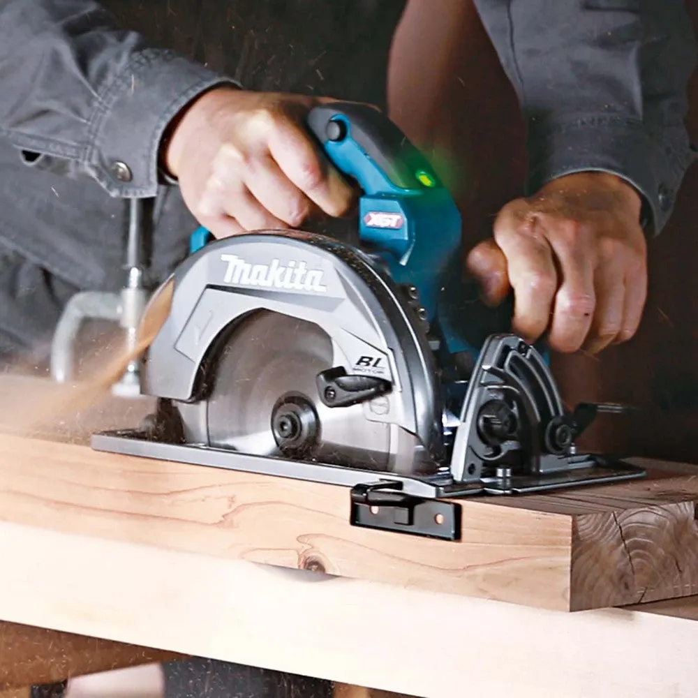 Makita HS003GM103 40V MAX XGT Li-Ion (4.0 Ah) 7-1/4” Circular Saw Kit with Brushless Motor & AWS