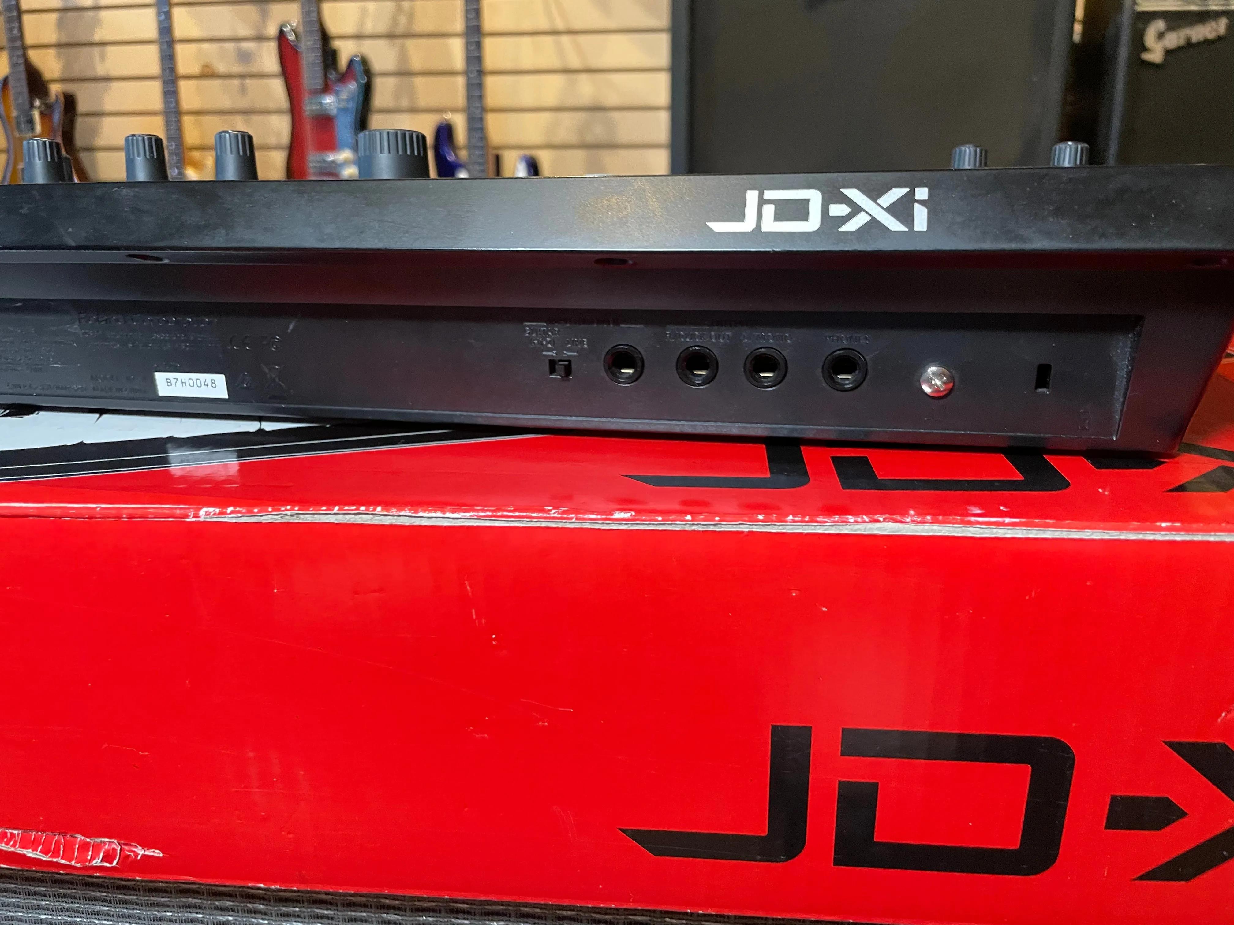 Roland JD-XI Analog/Digital Crossover Synth Used