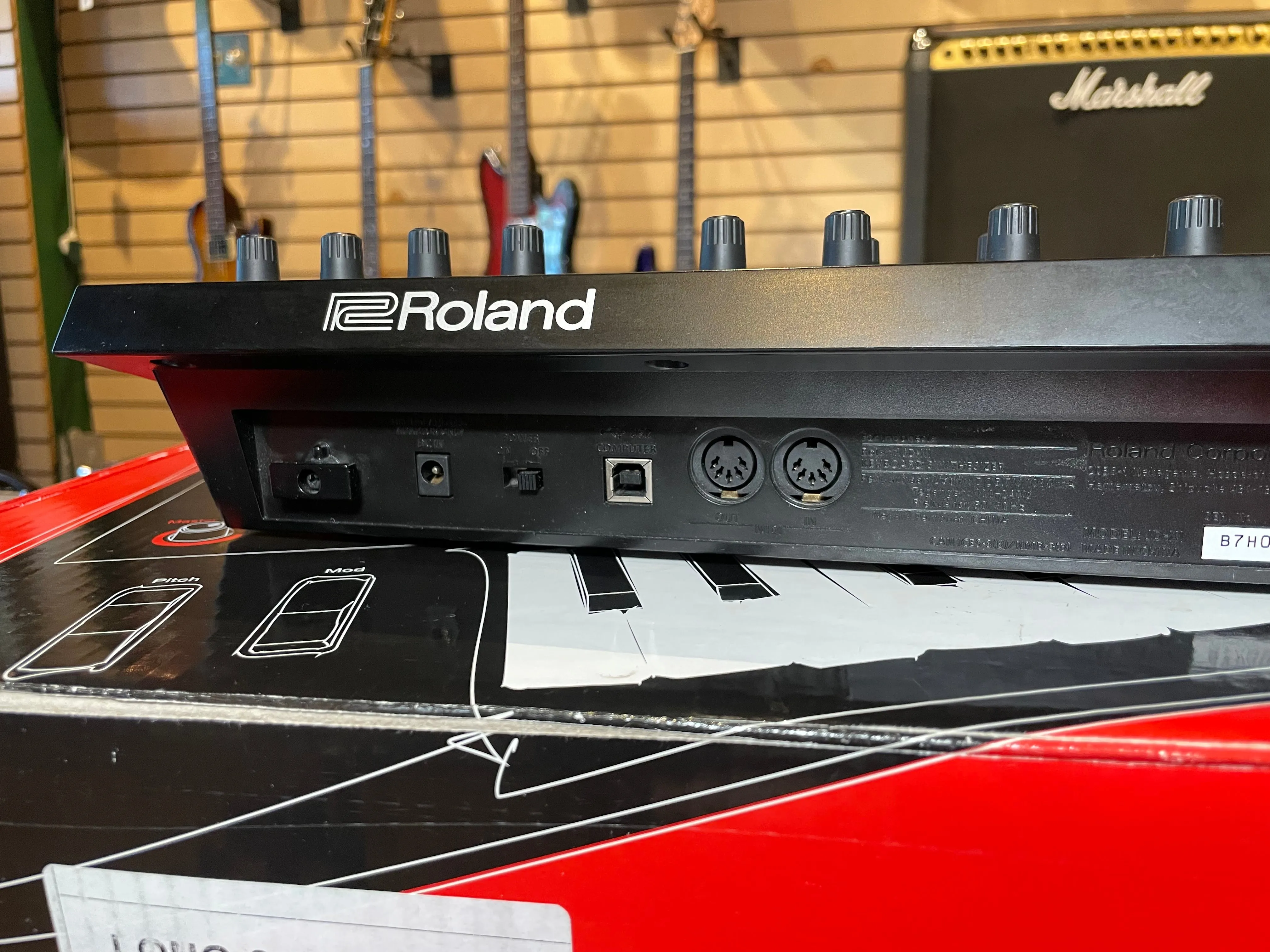 Roland JD-XI Analog/Digital Crossover Synth Used